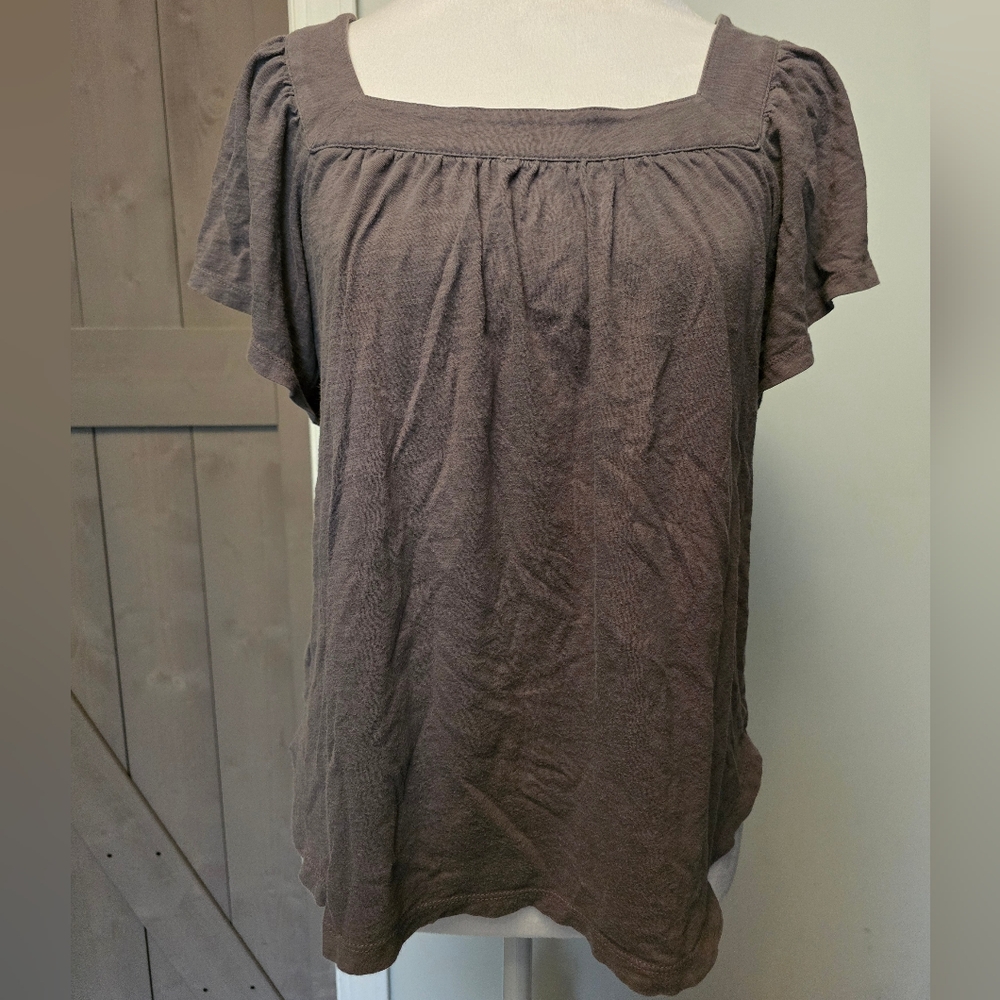 Gray Scoop Neck Short Sleeve Top